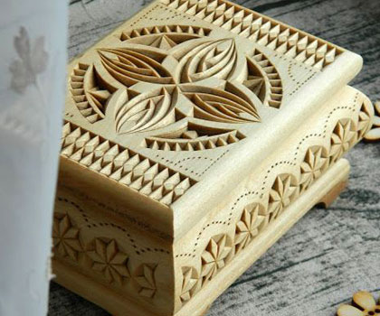chip-carving-woodcarving-013